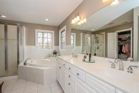40 W570 Stonecrest Dr, Elgin, IL 60124 photo 14
