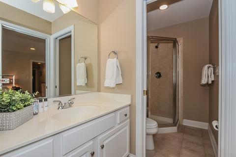 40 W570 Stonecrest Dr, Elgin, IL 60124 photo 15
