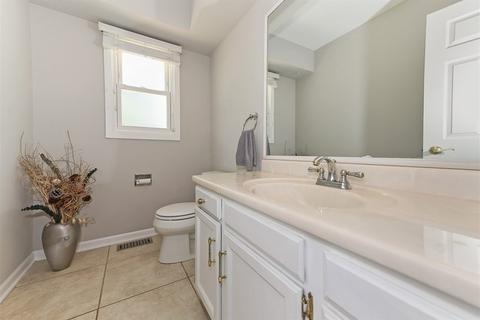 712 Bayberry Dr, Bartlett, IL 60103 photo 10