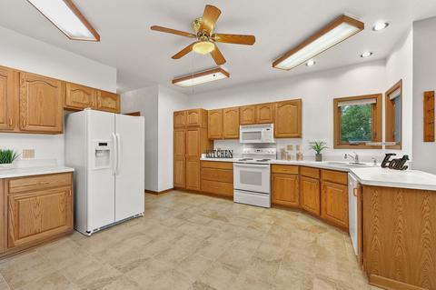 1679 Webster Ln, Des Plaines, IL 60018 photo 7