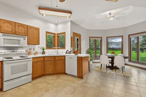 1679 Webster Ln, Des Plaines, IL 60018 photo 6