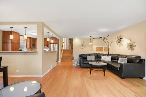 324 Park Dr, Northbrook, IL 60062 photo 3