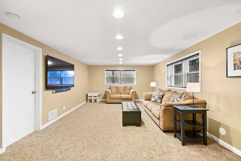 324 Park Dr, Northbrook, IL 60062 photo 17