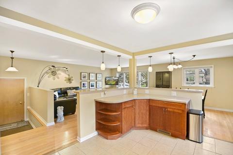 324 Park Dr, Northbrook, IL 60062 photo 8