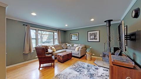 762 N Dennis Rd, Wheeling, IL 60090 photo 4