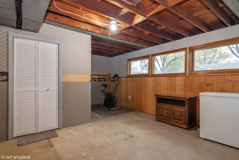 55 Circle Dr E, Montgomery, IL 60538 photo 8