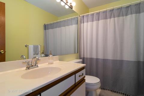 1809 Gleneagle Cir, Elgin, IL 60123 photo 11