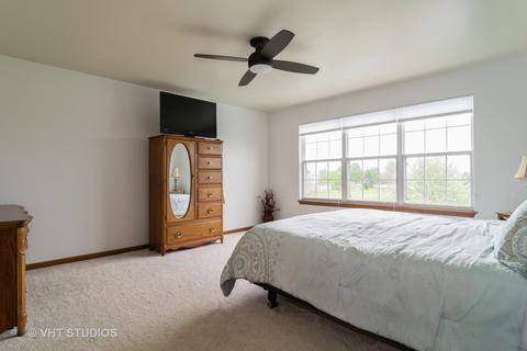 1809 Gleneagle Cir, Elgin, IL 60123 photo 9