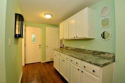 9 N 4th Ave, Des Plaines, IL 60016 photo 14