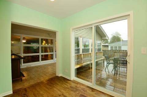 9 N 4th Ave, Des Plaines, IL 60016 photo 25