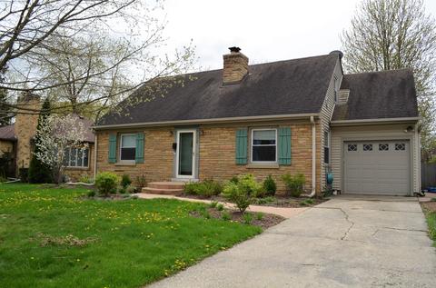825 Oak St, Elgin, IL 60123 photo 2