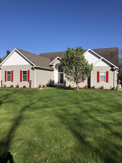8 Sangamon Blfs, Mansfield, IL 61854 photo 4