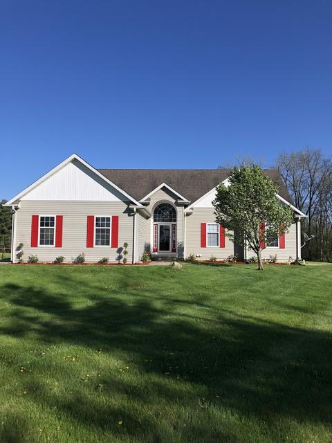 8 Sangamon Blfs, Mansfield, IL 61854 photo 1