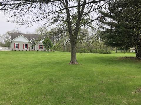 8 Sangamon Blfs, Mansfield, IL 61854 photo 2