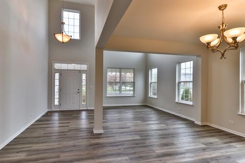 299 Monument Rd, Elgin, IL 60124 photo 4