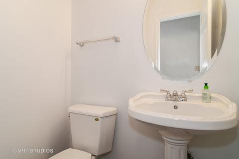 589 Foster Ave, Bartlett, IL 60103 photo 13