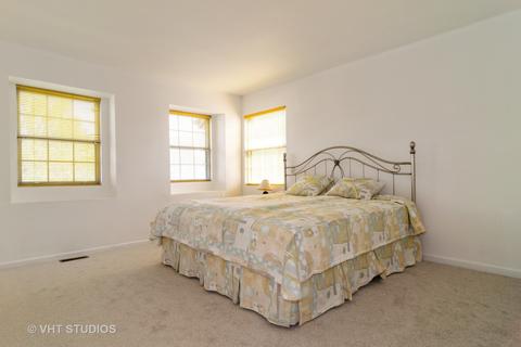 589 Foster Ave, Bartlett, IL 60103 photo 12