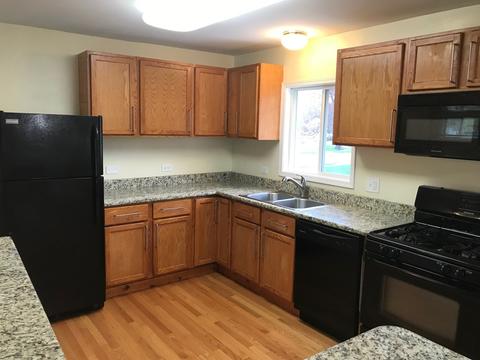 395 Kingman Ln, Hoffman Estates, IL 60169 photo 8