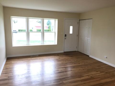 395 Kingman Ln, Hoffman Estates, IL 60169 photo 4