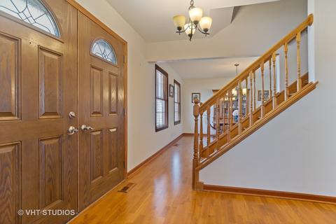 796 Orchid Ln, Bartlett, IL 60103 photo 3