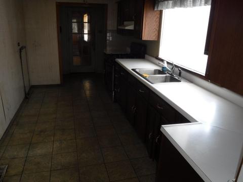 16233 Winchester Ave, Markham, IL 60428 photo 8