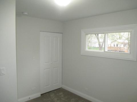 945 Aspen St, Hoffman Estates, IL 60169 photo 9