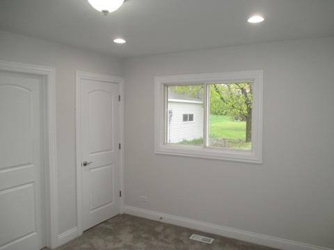 945 Aspen St, Hoffman Estates, IL 60169 photo 14