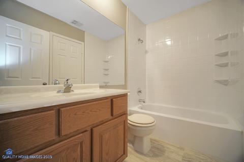 1325 Hialeah Ln, Hanover Park, IL 60133 photo 17