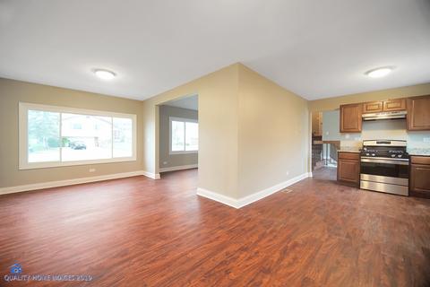 1325 Hialeah Ln, Hanover Park, IL 60133 photo 6