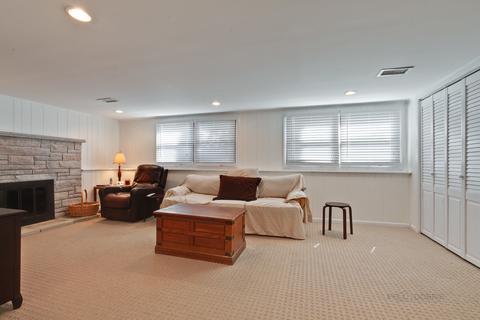 906 E Golfhurst Ave, Mount Prospect, IL 60056 photo 20