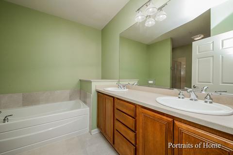 271 E Railroad Ave #104, Bartlett, IL 60103 photo 10