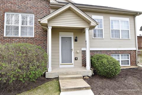 621 E Willow St, Elburn, IL 60119 photo 2