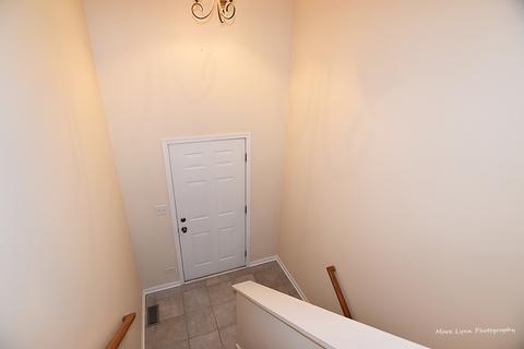 621 E Willow St, Elburn, IL 60119 photo 3