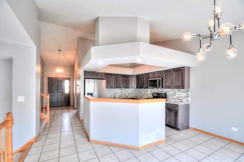 6712 Desert Dr, Plainfield, IL 60586 photo 4