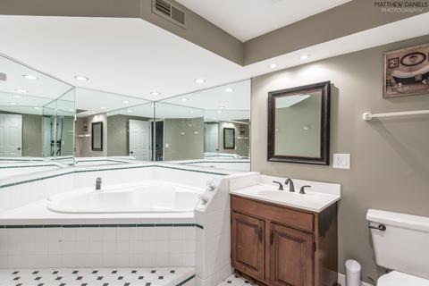 648 Hazel Nut Ct, Bartlett, IL 60103 photo 20