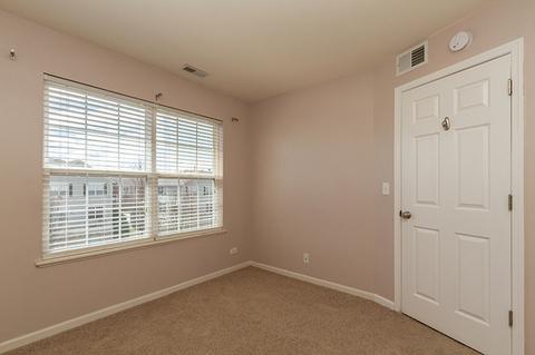 208 Comstock Dr, Elgin, IL 60124 photo 25