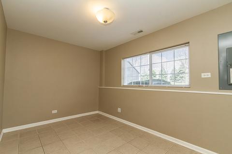 208 Comstock Dr, Elgin, IL 60124 photo 14