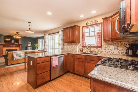 3021 Bear Claw St, Normal, IL 61761 photo 9