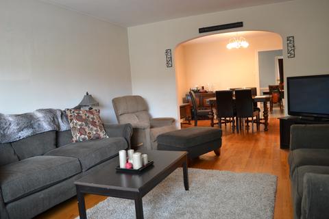 10534 S Artesian Ave, Chicago, IL 60655 photo 5