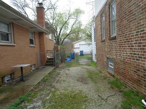 15006 Hamlin Ave, Midlothian, IL 60445 photo 2