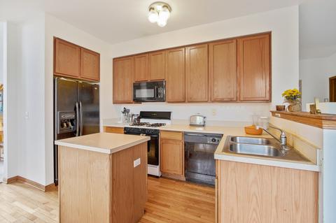 14357 Carriage Station Pl, Lockport, IL 60441 photo 9