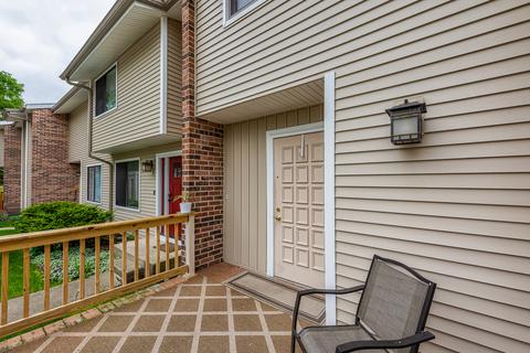 1009 Cascade Dr, Aurora, IL 60506 photo 4