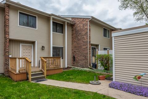 1009 Cascade Dr, Aurora, IL 60506 photo 2
