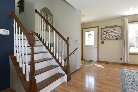 826 Bay Ct, Bartlett, IL 60103 photo 4