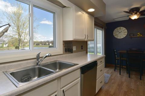 826 Bay Ct, Bartlett, IL 60103 photo 8