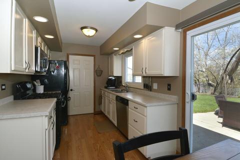 826 Bay Ct, Bartlett, IL 60103 photo 10
