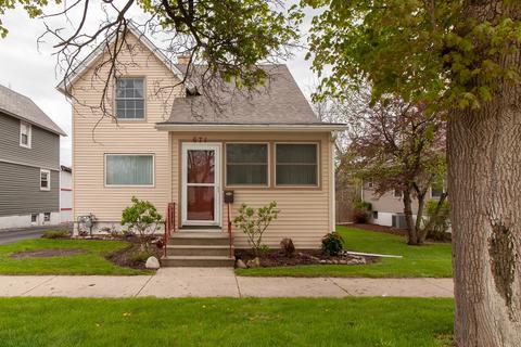 671 Bluff City Blvd, Elgin, IL 60120 photo 1