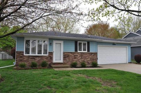 1060 Blackhawk Dr, Elgin, IL 60120 photo 1