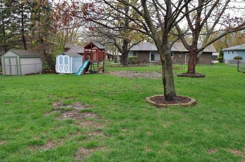 1060 Blackhawk Dr, Elgin, IL 60120 photo 21