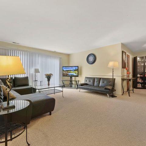 4640 Calvert Dr #A2, Rolling Meadows, IL 60008 photo 3